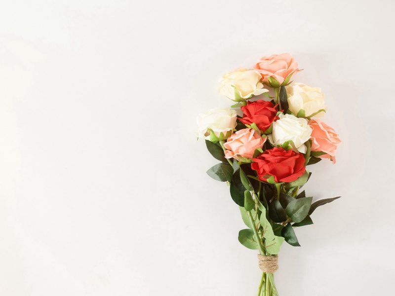 秦州见敕目薛三璩授司议郎毕四曜除监察与二…凡三十韵