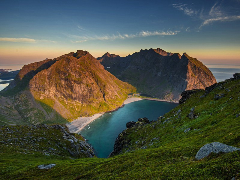 宴戎州杨使君东楼