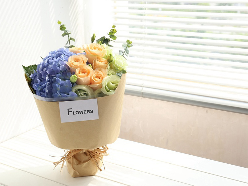 别李秘书始兴寺所居