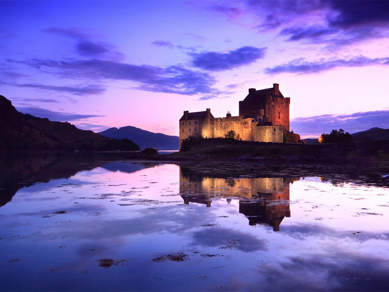 因崔五侍御寄高彭州一绝