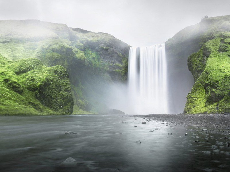 送王侍御往东川放生池祖席