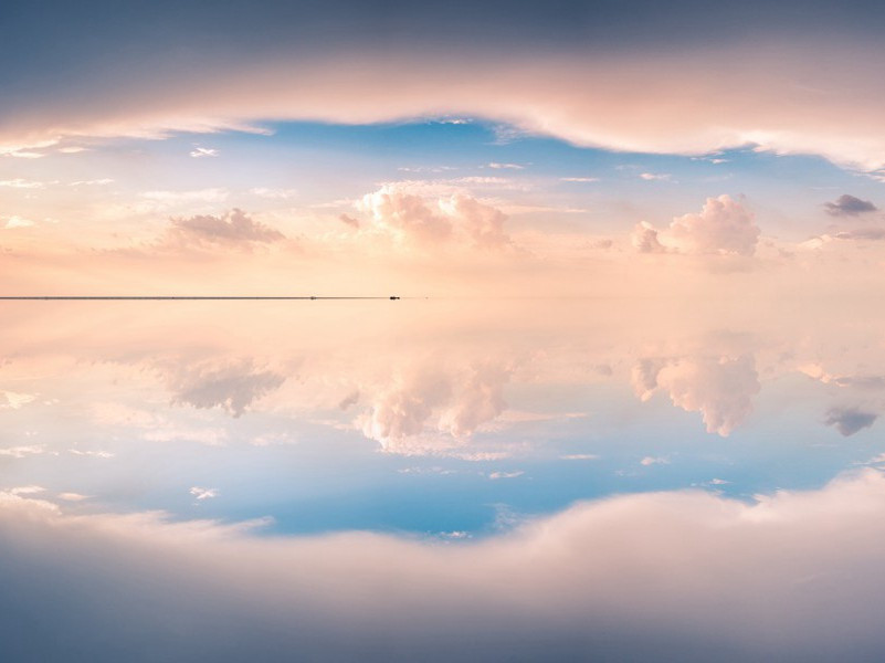 承闻故房相公灵榇自阆州启殡归葬东都有作二首