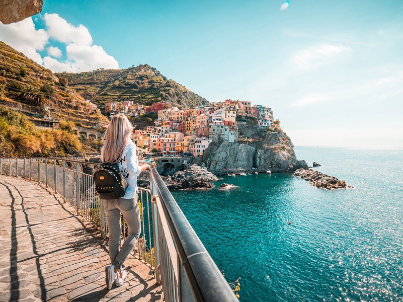 八哀诗·赠秘书监江夏李公邕