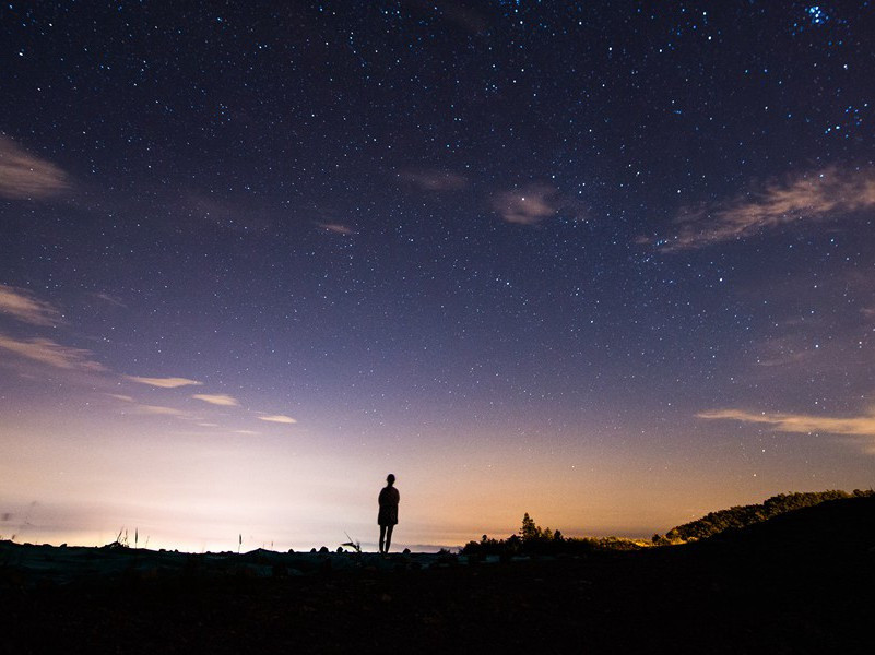 第五弟丰独在江左近三四载寂无消息觅使寄此二首