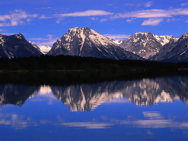 送张十二参军赴蜀州因呈杨五侍御